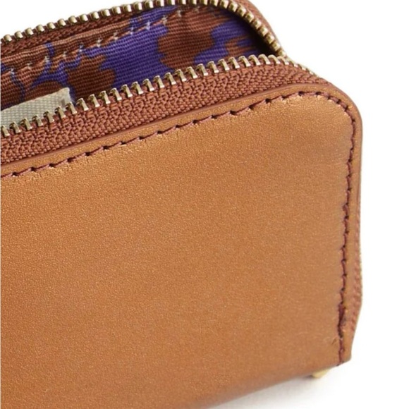 Vera Bradley Metallic Brown Leather Zip Card Pouch - Picture 2 of 3